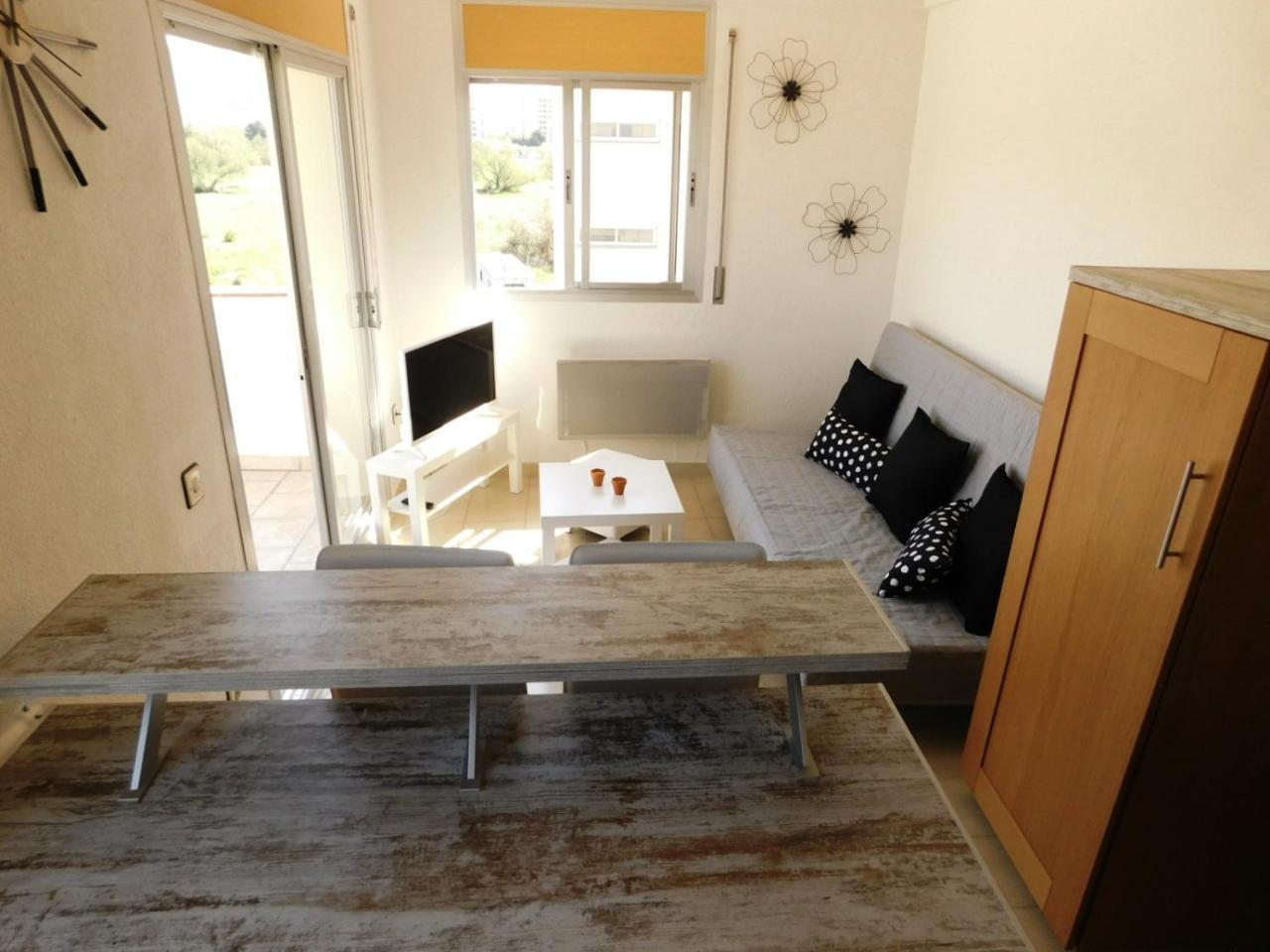 Gmid Immo Apartamento Lorena Roses Exterior photo